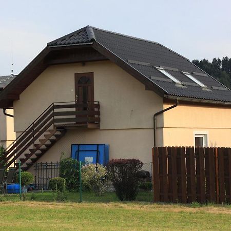 Apartman Pod Cernou Horou Rožnov pod Radhoštěm Exteriör bild