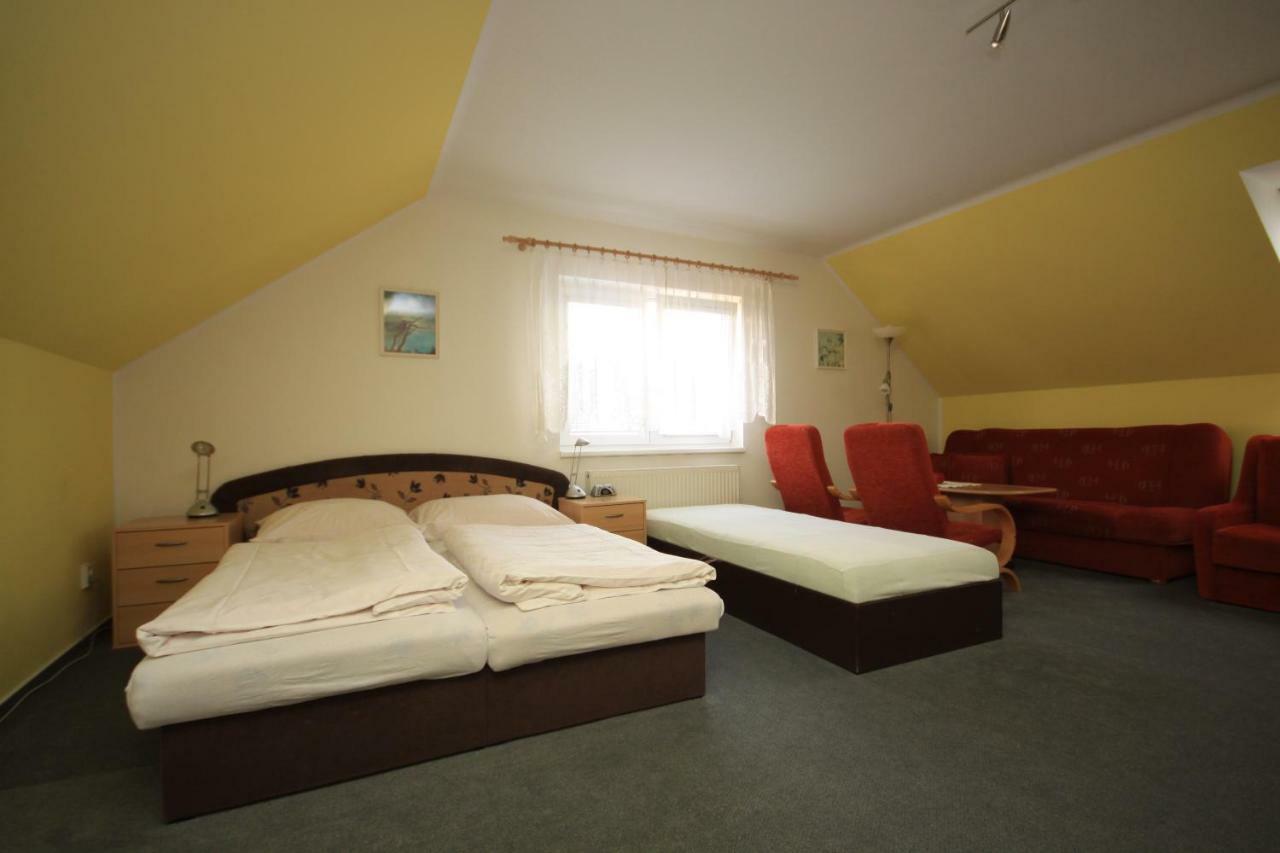 Apartman Pod Cernou Horou Rožnov pod Radhoštěm Exteriör bild