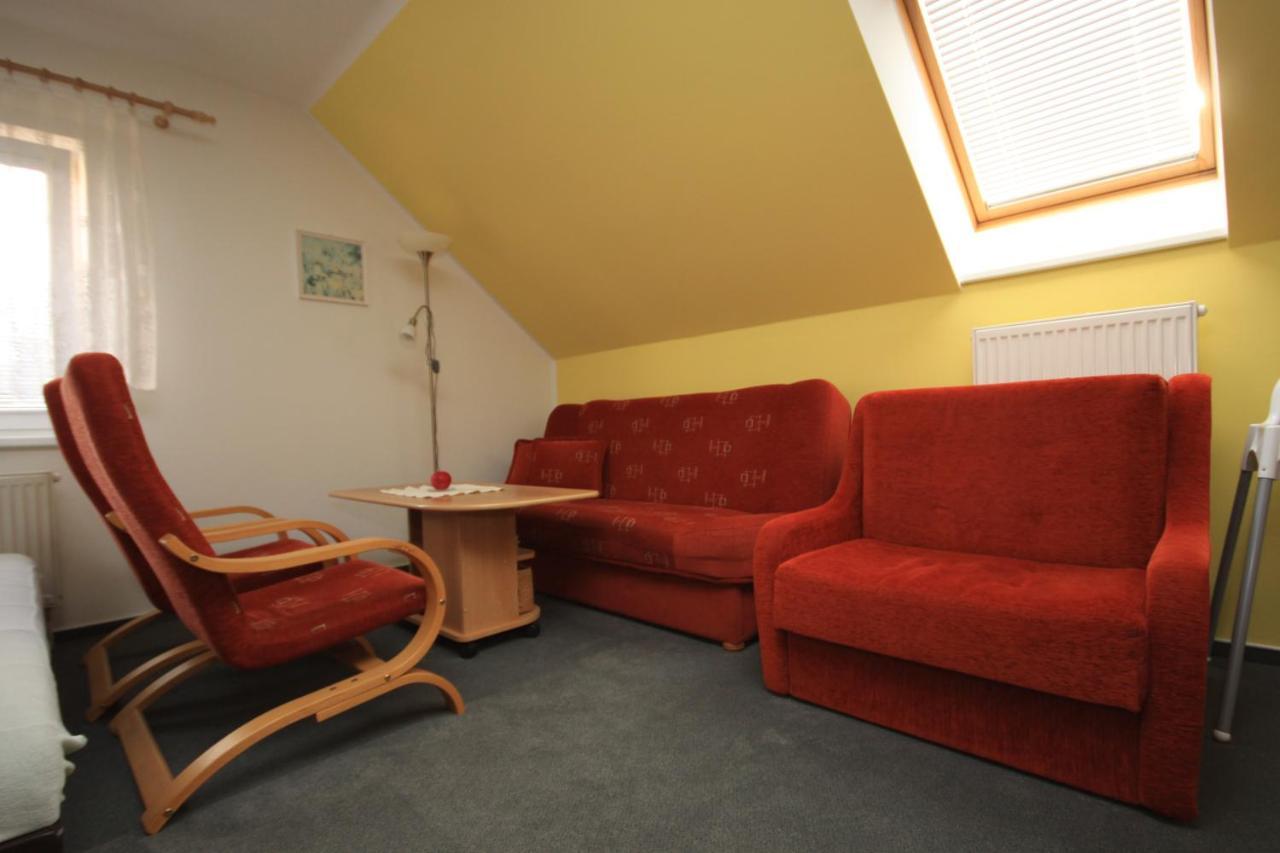 Apartman Pod Cernou Horou Rožnov pod Radhoštěm Exteriör bild